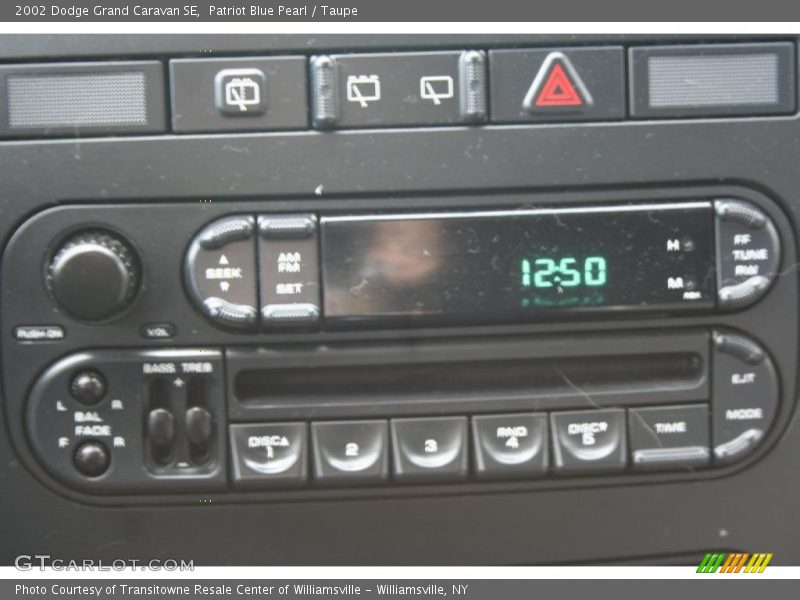 Patriot Blue Pearl / Taupe 2002 Dodge Grand Caravan SE