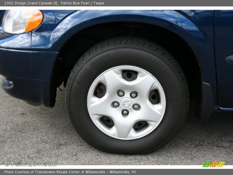 Patriot Blue Pearl / Taupe 2002 Dodge Grand Caravan SE
