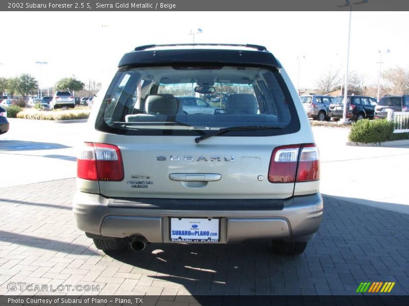 Sierra Gold Metallic / Beige 2002 Subaru Forester 2.5 S