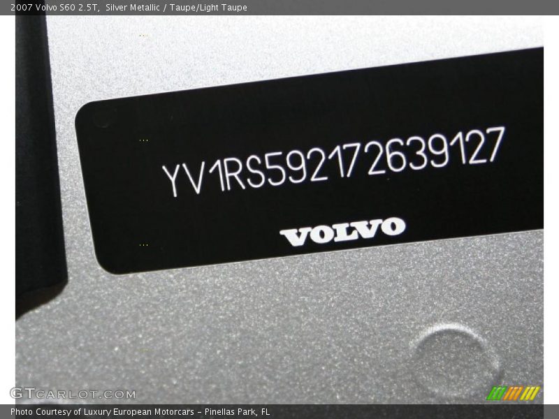 Silver Metallic / Taupe/Light Taupe 2007 Volvo S60 2.5T