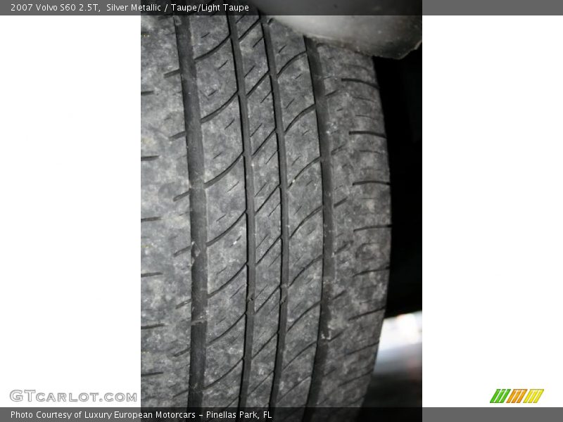 Silver Metallic / Taupe/Light Taupe 2007 Volvo S60 2.5T
