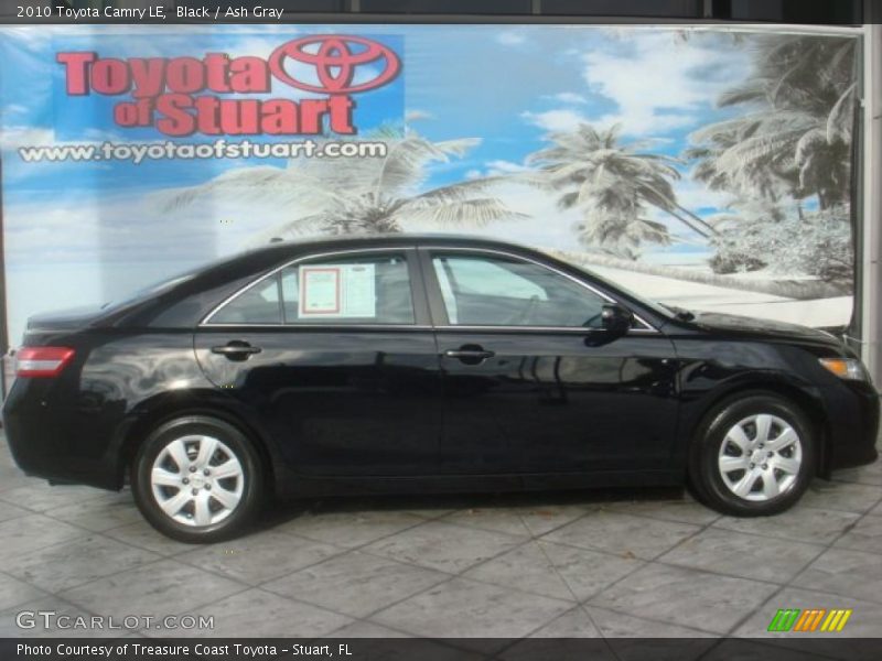 Black / Ash Gray 2010 Toyota Camry LE
