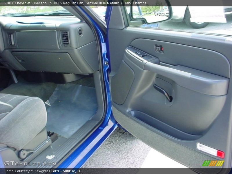 Arrival Blue Metallic / Dark Charcoal 2004 Chevrolet Silverado 1500 LS Regular Cab