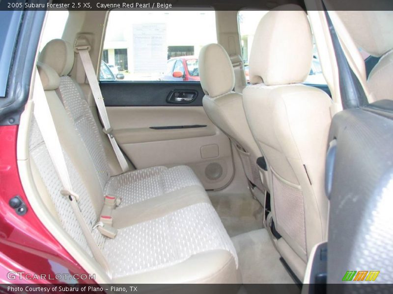 Cayenne Red Pearl / Beige 2005 Subaru Forester 2.5 XS