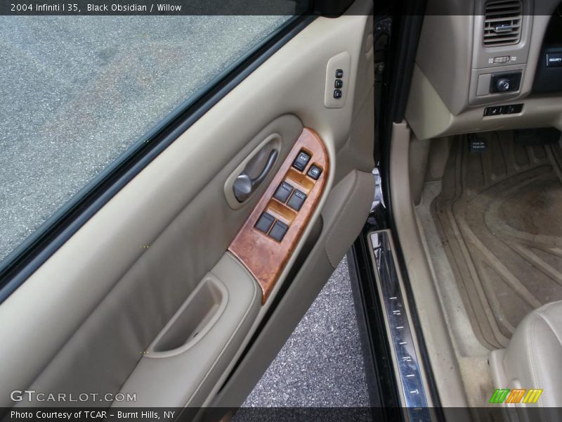 Black Obsidian / Willow 2004 Infiniti I 35