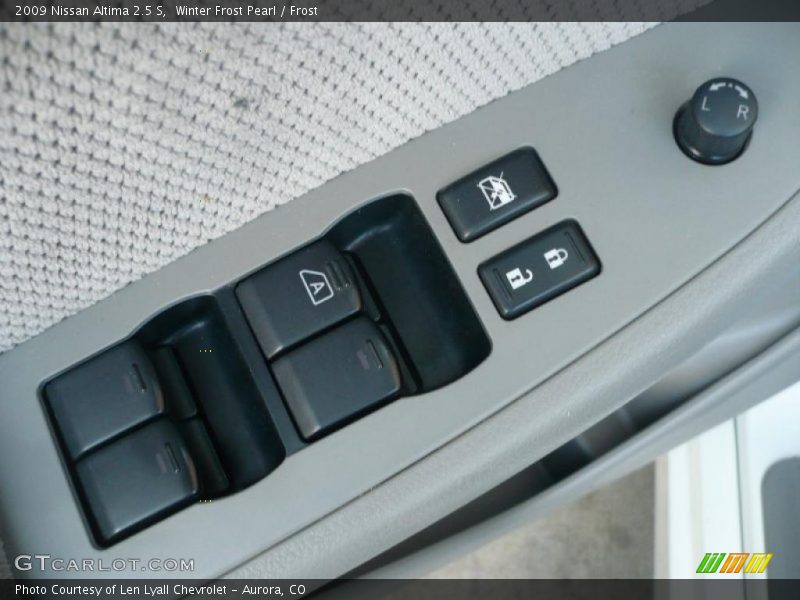 Winter Frost Pearl / Frost 2009 Nissan Altima 2.5 S