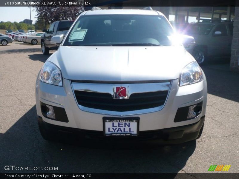 Quicksilver / Black 2010 Saturn Outlook XE AWD