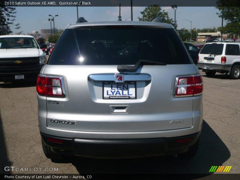Quicksilver / Black 2010 Saturn Outlook XE AWD
