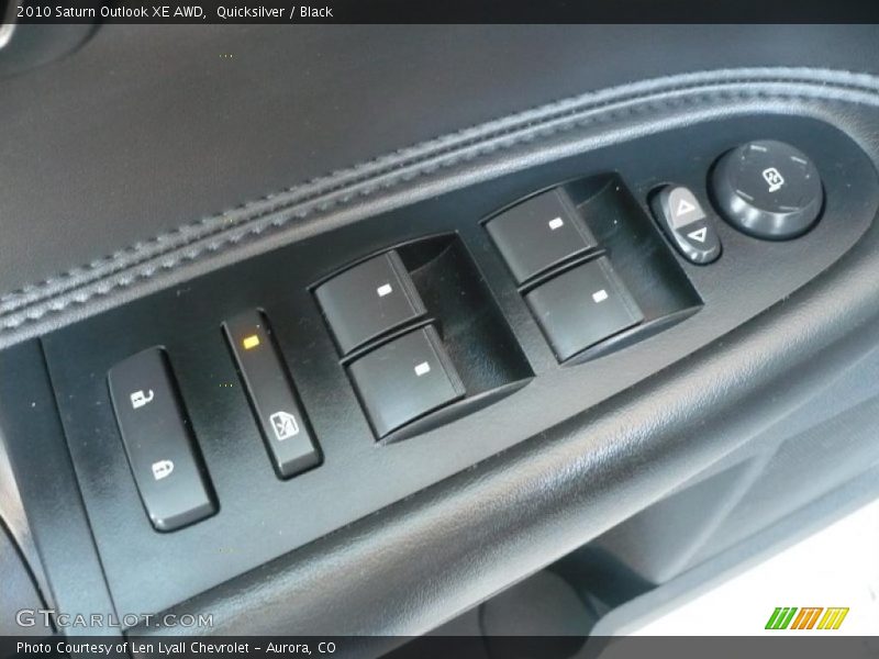 Quicksilver / Black 2010 Saturn Outlook XE AWD