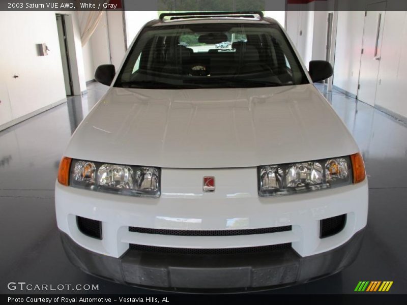 White / Gray 2003 Saturn VUE AWD