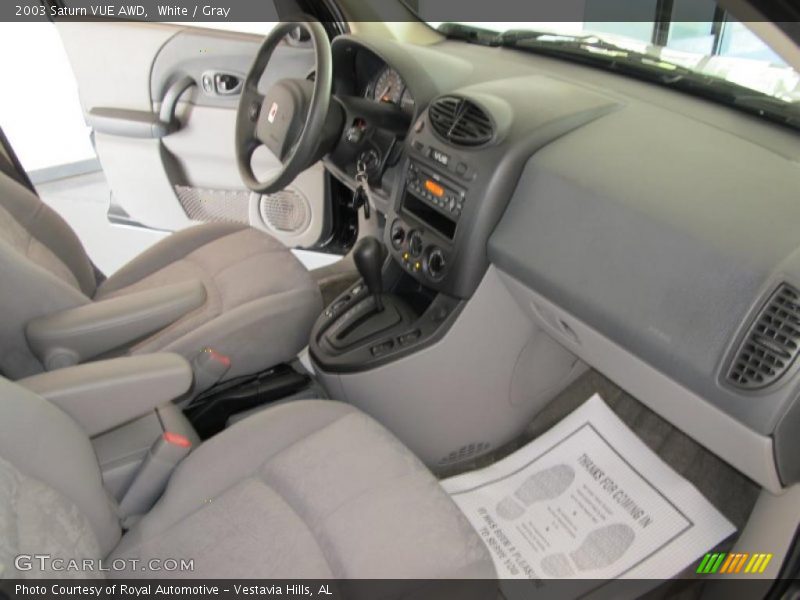 White / Gray 2003 Saturn VUE AWD