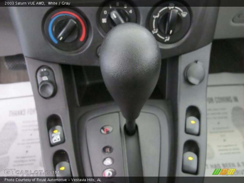 White / Gray 2003 Saturn VUE AWD