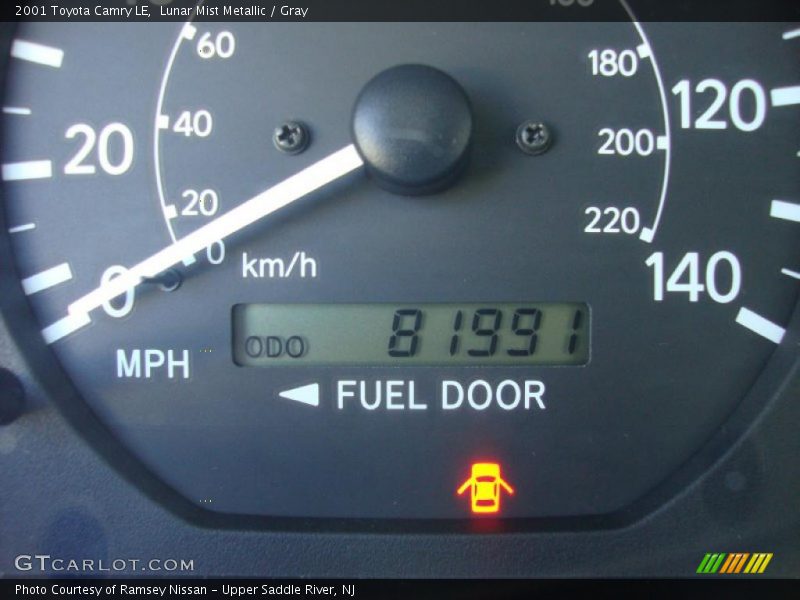 Lunar Mist Metallic / Gray 2001 Toyota Camry LE