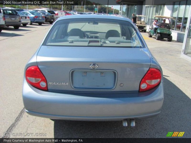 Satin Blue Pearl / Frost 2000 Nissan Maxima GXE