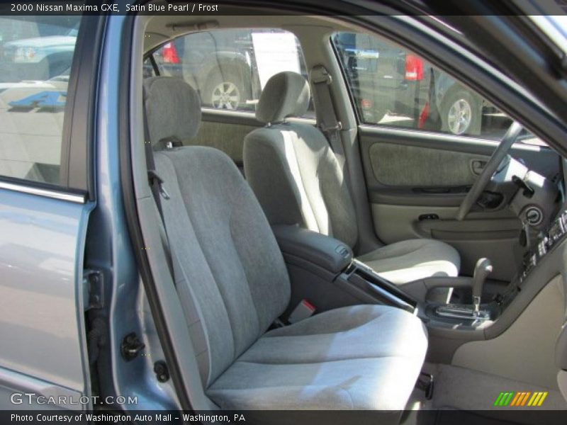 Satin Blue Pearl / Frost 2000 Nissan Maxima GXE