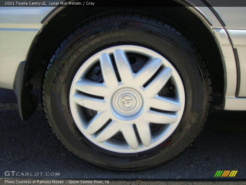 Lunar Mist Metallic / Gray 2001 Toyota Camry LE