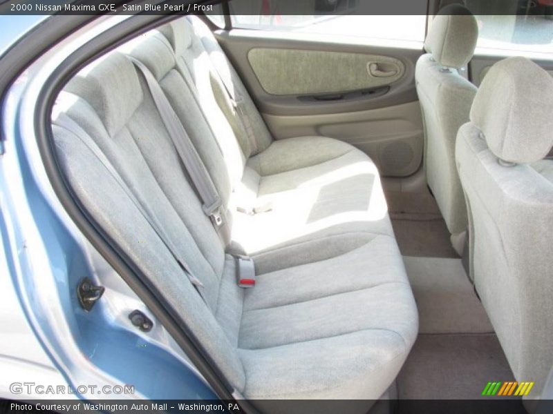 Satin Blue Pearl / Frost 2000 Nissan Maxima GXE