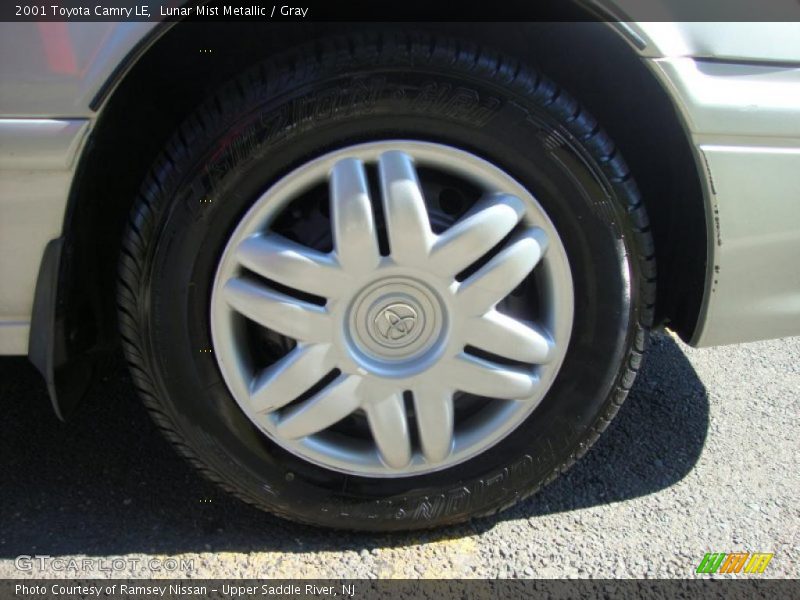 Lunar Mist Metallic / Gray 2001 Toyota Camry LE