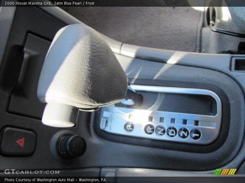 Satin Blue Pearl / Frost 2000 Nissan Maxima GXE