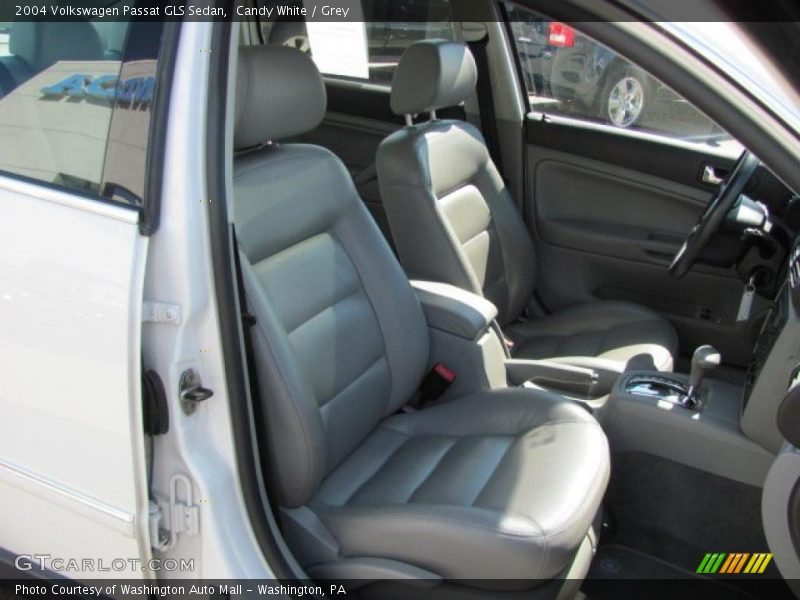 Candy White / Grey 2004 Volkswagen Passat GLS Sedan
