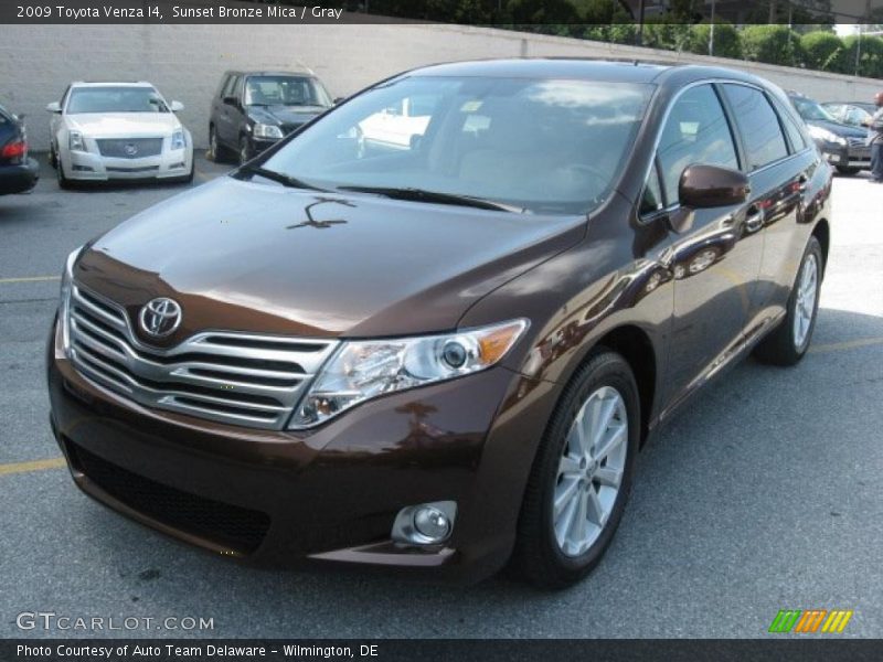 Sunset Bronze Mica / Gray 2009 Toyota Venza I4