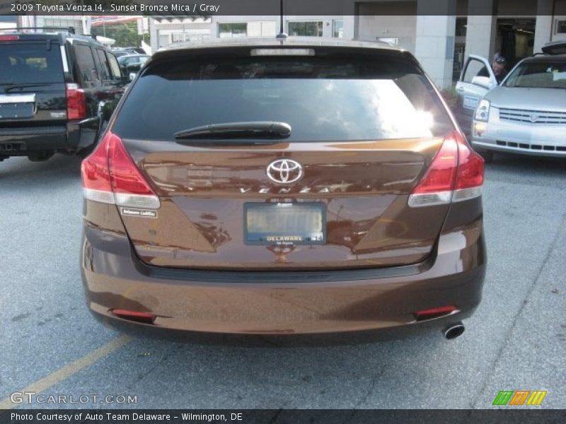 Sunset Bronze Mica / Gray 2009 Toyota Venza I4