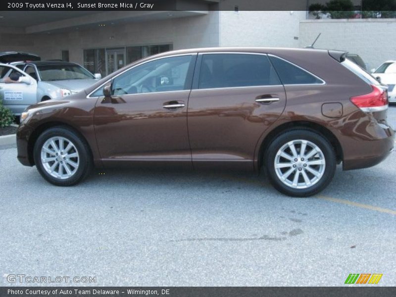 Sunset Bronze Mica / Gray 2009 Toyota Venza I4