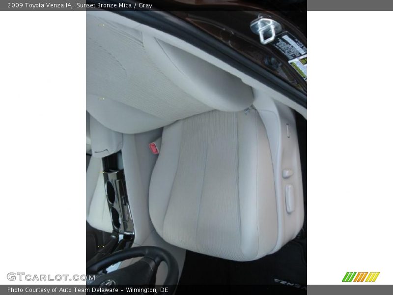 Sunset Bronze Mica / Gray 2009 Toyota Venza I4