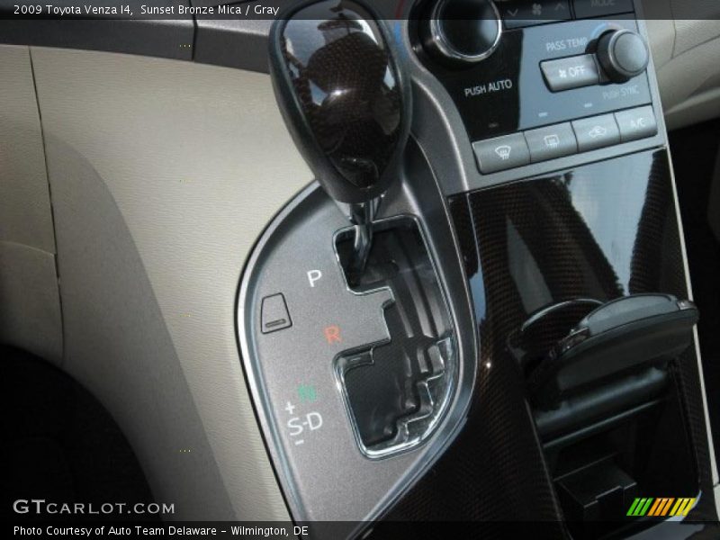 Sunset Bronze Mica / Gray 2009 Toyota Venza I4