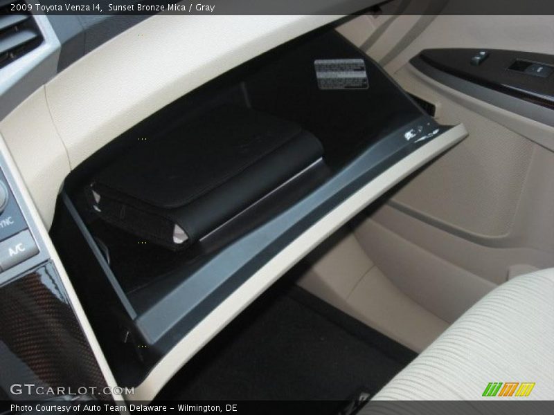 Sunset Bronze Mica / Gray 2009 Toyota Venza I4