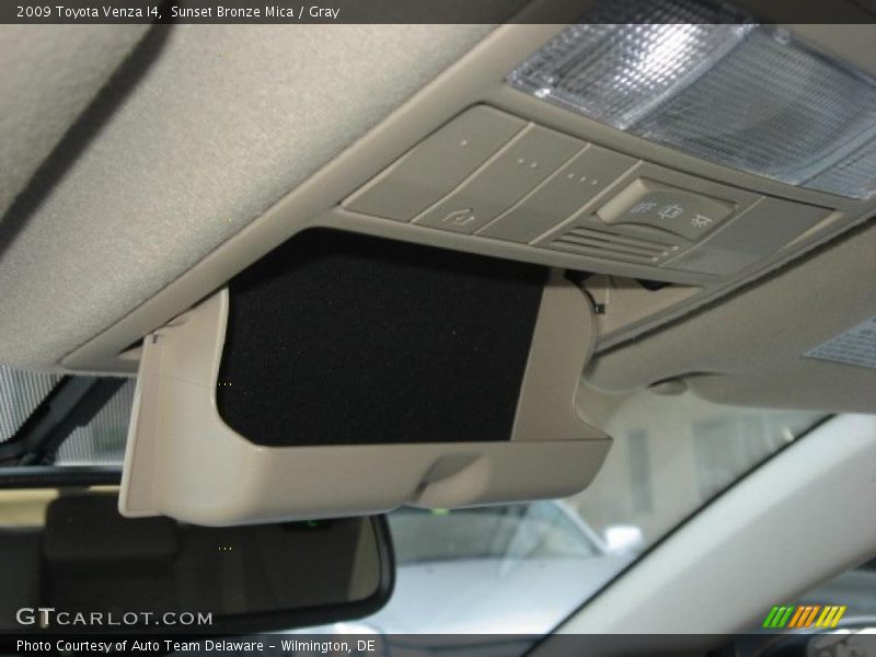 Sunset Bronze Mica / Gray 2009 Toyota Venza I4