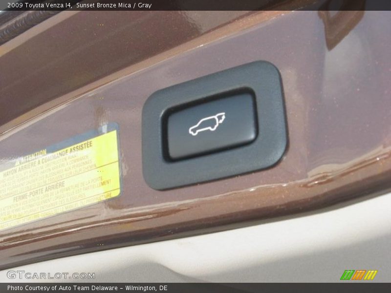 Sunset Bronze Mica / Gray 2009 Toyota Venza I4
