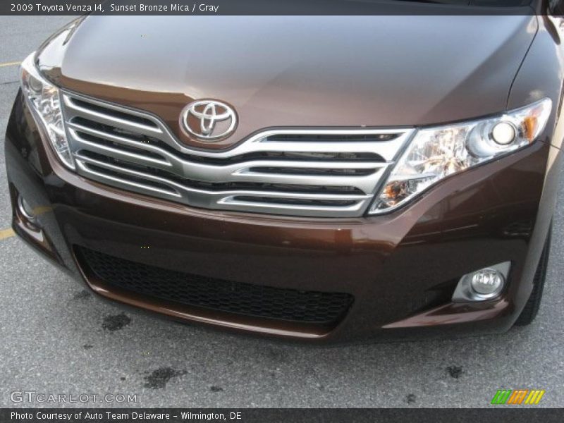 Sunset Bronze Mica / Gray 2009 Toyota Venza I4