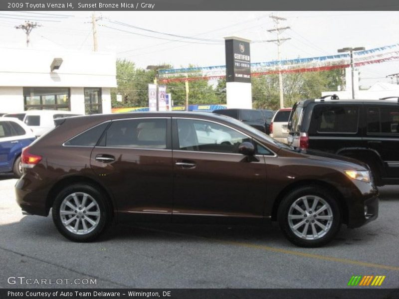 Sunset Bronze Mica / Gray 2009 Toyota Venza I4