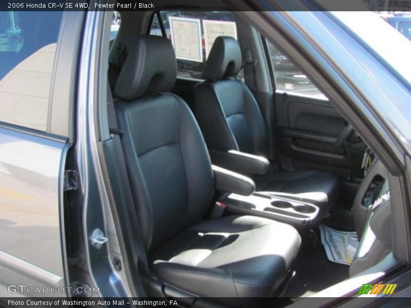 Pewter Pearl / Black 2006 Honda CR-V SE 4WD