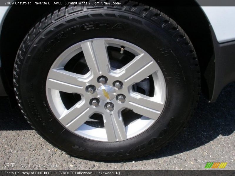 Summit White / Light Gray/Ebony 2009 Chevrolet Traverse LT AWD
