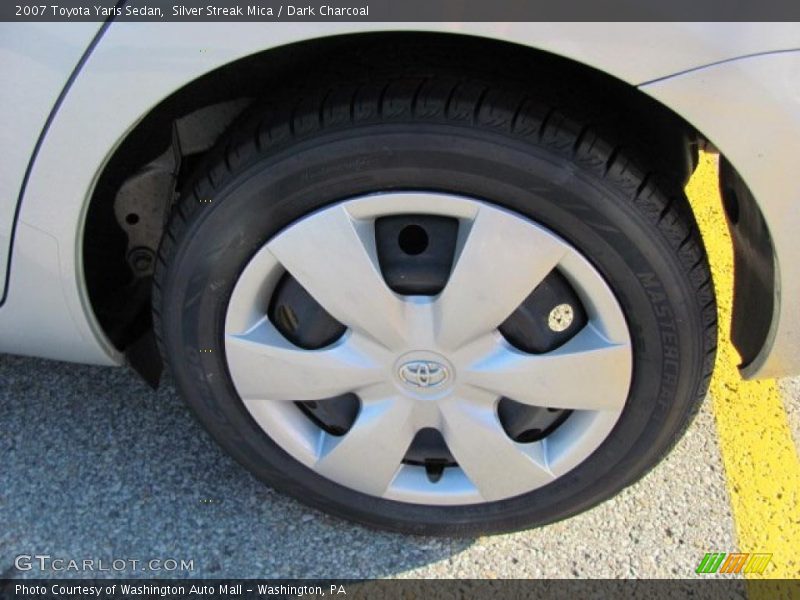 Silver Streak Mica / Dark Charcoal 2007 Toyota Yaris Sedan