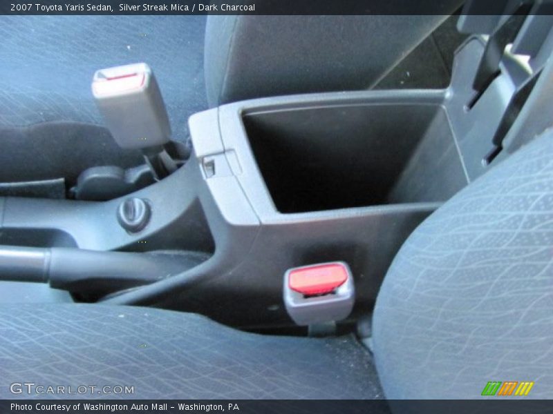 Silver Streak Mica / Dark Charcoal 2007 Toyota Yaris Sedan