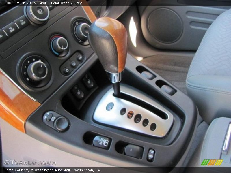 Polar White / Gray 2007 Saturn VUE V6 AWD