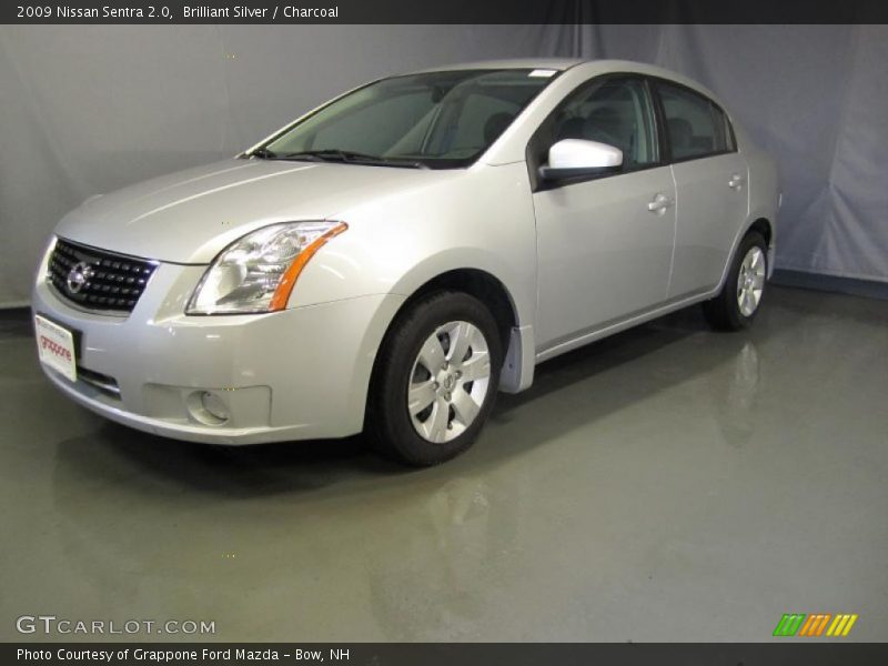 Brilliant Silver / Charcoal 2009 Nissan Sentra 2.0