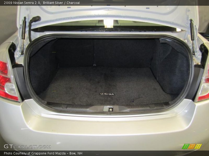 Brilliant Silver / Charcoal 2009 Nissan Sentra 2.0