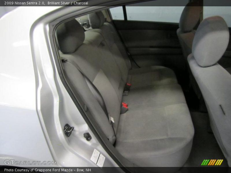 Brilliant Silver / Charcoal 2009 Nissan Sentra 2.0
