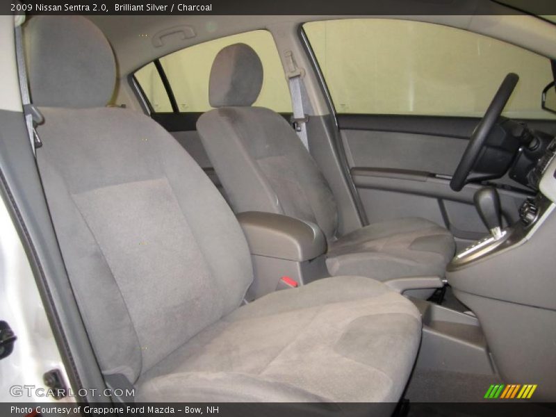 Brilliant Silver / Charcoal 2009 Nissan Sentra 2.0