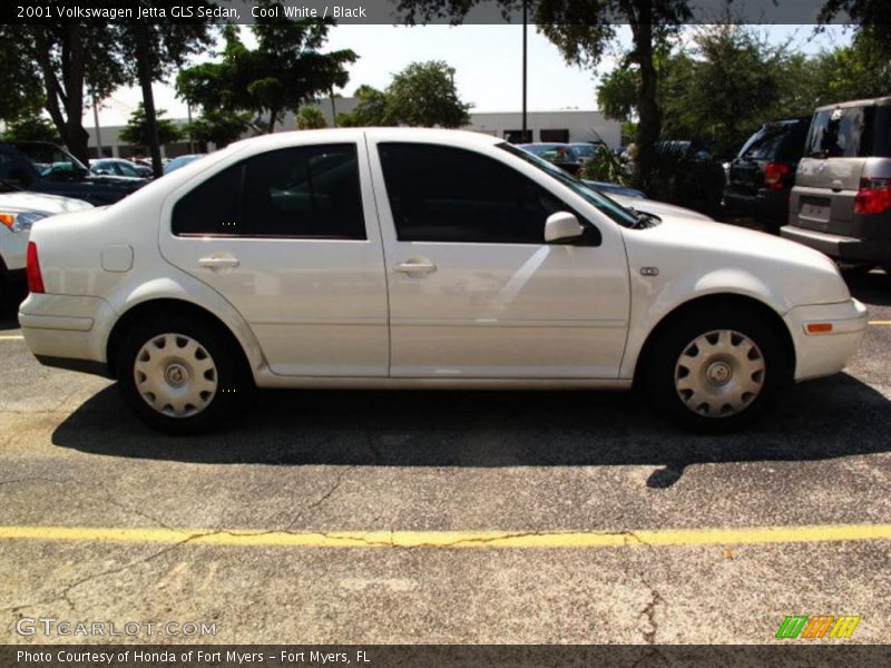 Cool White / Black 2001 Volkswagen Jetta GLS Sedan
