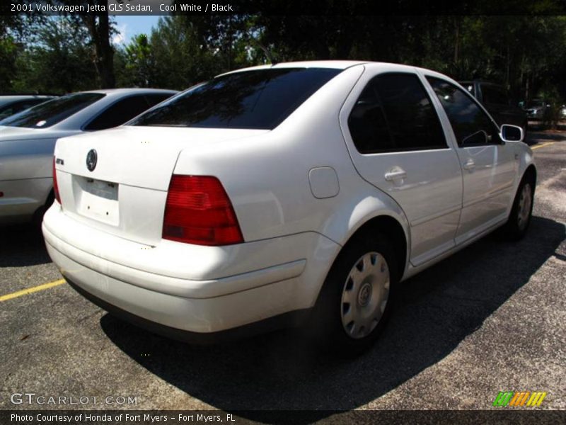 Cool White / Black 2001 Volkswagen Jetta GLS Sedan