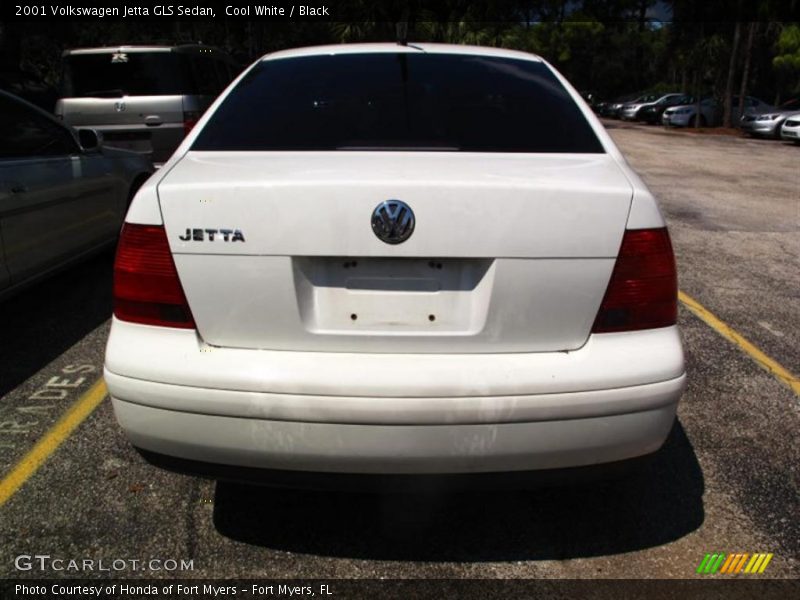 Cool White / Black 2001 Volkswagen Jetta GLS Sedan