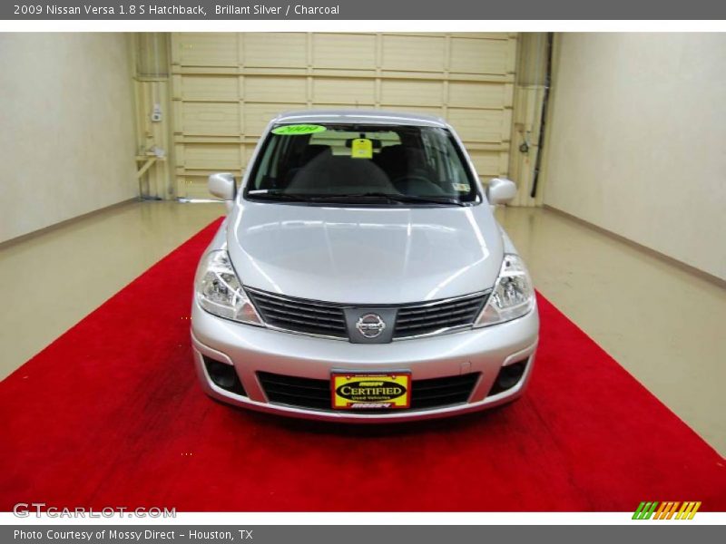 Brillant Silver / Charcoal 2009 Nissan Versa 1.8 S Hatchback