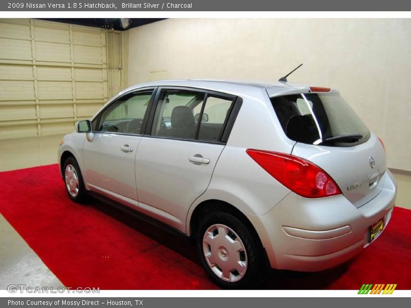 Brillant Silver / Charcoal 2009 Nissan Versa 1.8 S Hatchback