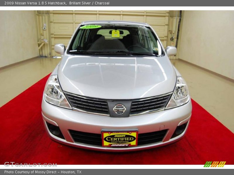 Brillant Silver / Charcoal 2009 Nissan Versa 1.8 S Hatchback