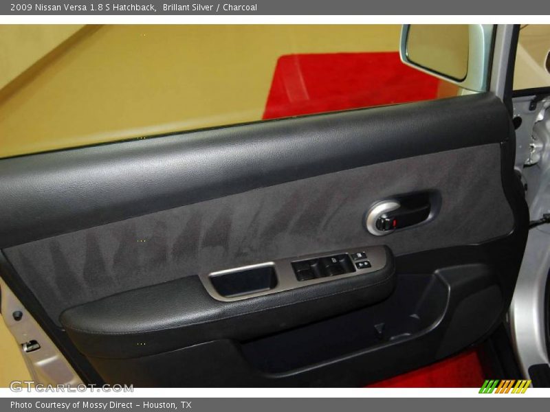 Brillant Silver / Charcoal 2009 Nissan Versa 1.8 S Hatchback